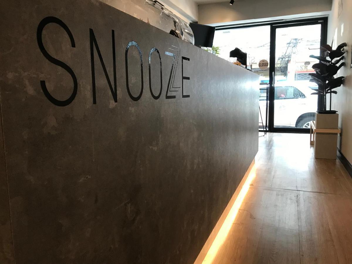 Snoozzze Hostel ใกล้รถไฟฟ้า ย่านบางรัก (Adults Only) Bangkok Kültér fotó