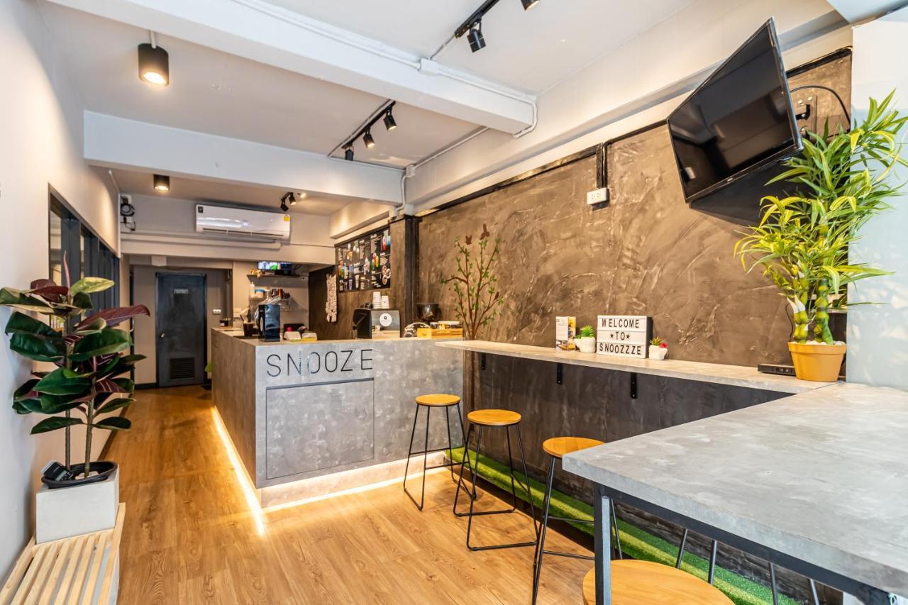 Snoozzze Hostel ใกล้รถไฟฟ้า ย่านบางรัก (Adults Only) Bangkok Kültér fotó