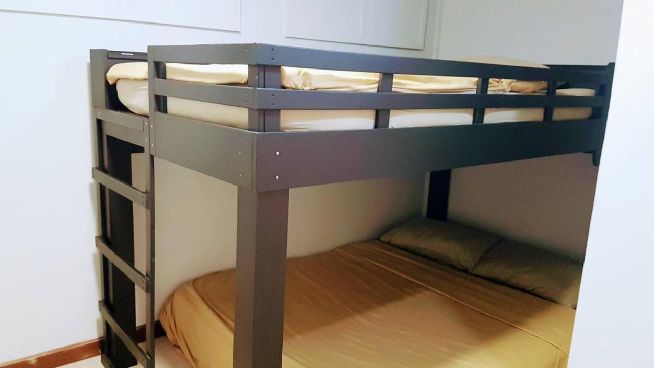 Snoozzze Hostel ใกล้รถไฟฟ้า ย่านบางรัก (Adults Only) Bangkok Kültér fotó